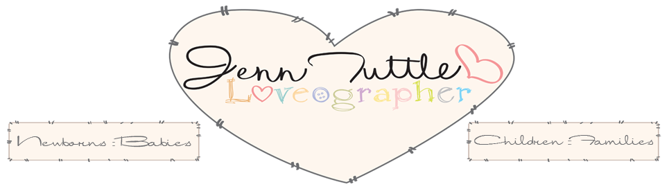 Jenn Tuttle [Loveographer] logo